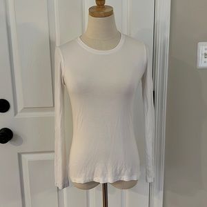 Tahari long sleeve white tshirt